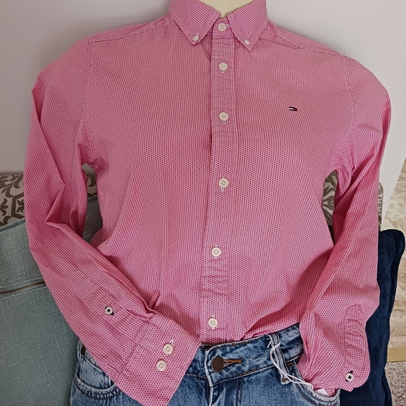 Tommy Hilfiger button down - Picture 1 of 8
